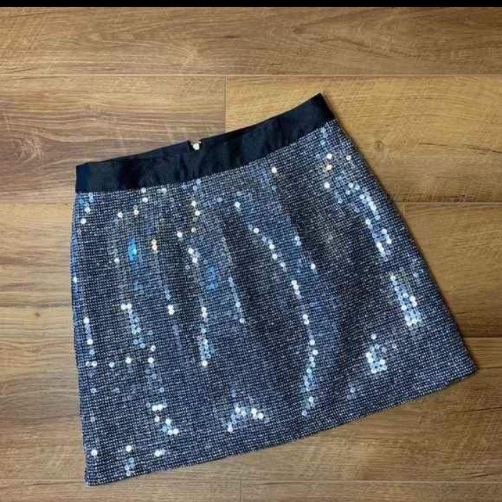 BLACK & GRAY TWEED MINI SKIRT WITH IRIDESCENT SEQUINS, SIZE LARGE